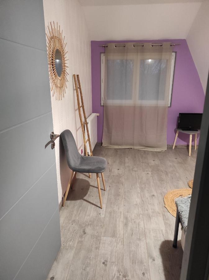 Agreable Et Spacieuse Chambre Familiale Sansac-de-Marmiesse Εξωτερικό φωτογραφία